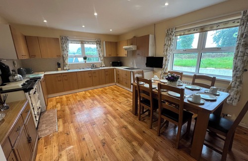 Rosslea Cottage | Ewe View Cottage