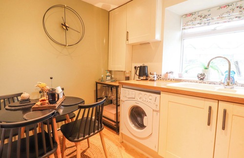 Airton Cottage | EWES LEAP COTTAGE, pet friendly, character holiday cottage in Airton