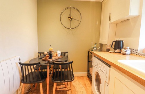 Airton Cottage | EWES LEAP COTTAGE, pet friendly, character holiday cottage in Airton