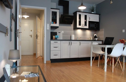 Wesoła Zachod Apartment | EWM Kopernika 8. 3 - Old Town and Market Square