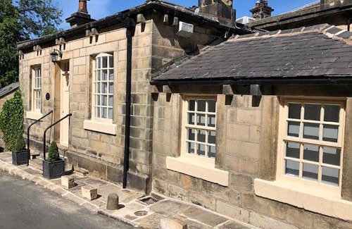 Todmorden House | Ewood Cottage *NEW* Exquisite Country Cottage