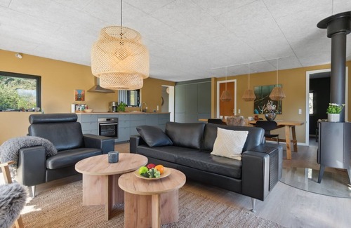 Fur House | "Ewy" - 150m to the fjord by Interhome