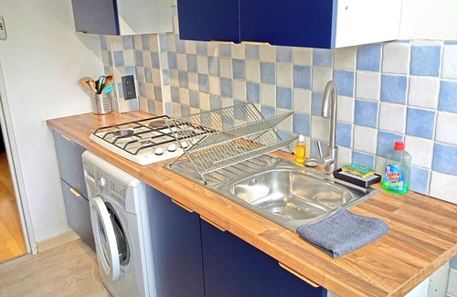 Cholet Apartment | Excalibur: 4 Bedrooms - Puy du fou - near train station