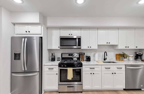 Trinidad Apartment | Excellent 2-BR Condo in Hip Area of DC