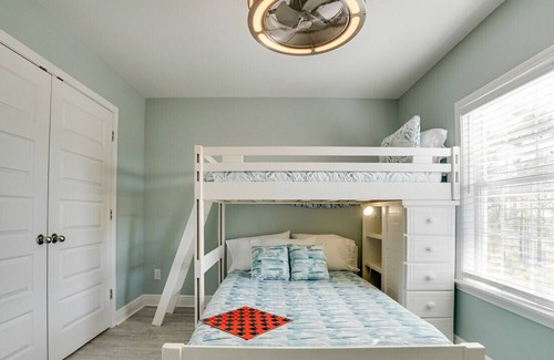 Cape San Blas House | Excellent 5BR Waterfront Escape! Pool, Game Room