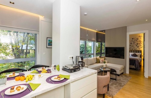 Fenerbahce Apartment | Excellent Apartment (1+1) near Bagdat Street in Kadıkoy