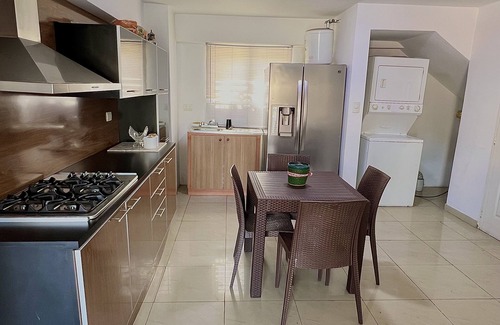 Caracas Apartment | Excellent apartment, private parking