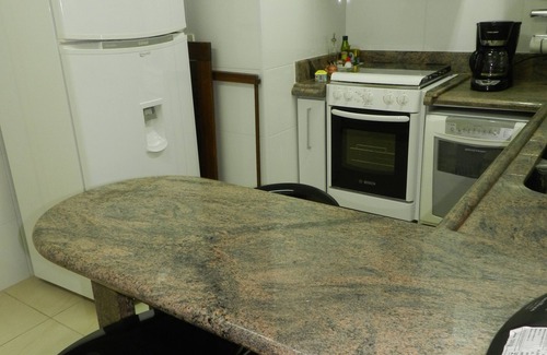 Jardim Vitoria Apartment | Excellent fit 3 blocks from the beach Enseada-Ideal for 6 people
