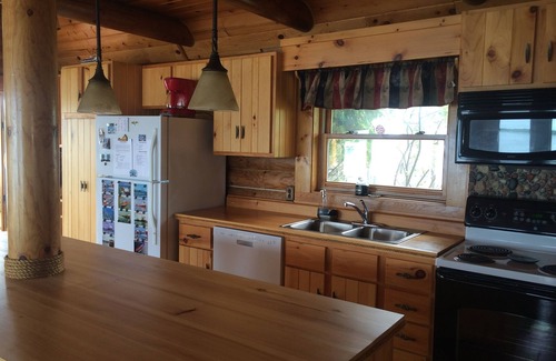 Barbeau Cottage | Excellent Freighter View!