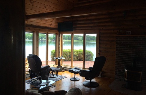 Barbeau Cottage | Excellent Freighter View!