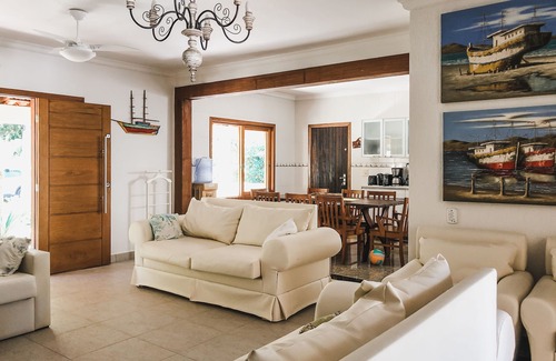 Itamambuca House | Excellent house 180 m from the beach, sauna, swimming pool.