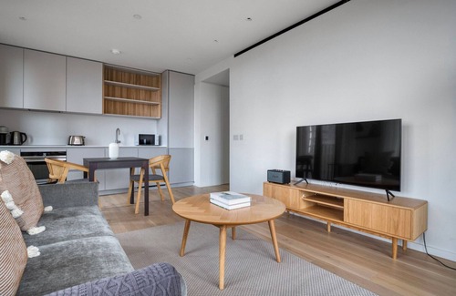 St. Pancras and Somers Town Apartment | Excellent King's Cross 1BR w/Gym & Lounge, nr Tech Hub, by Blueground