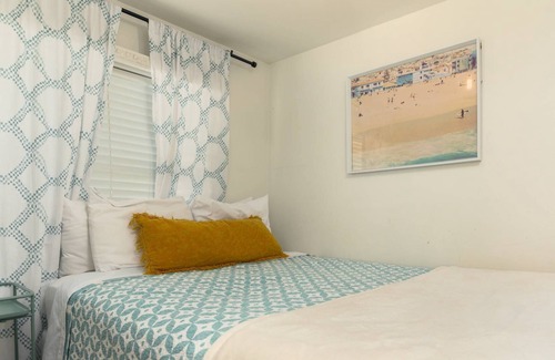Rockaway Beach Condo | Excellent Location, *Pet Friendly*, 2 Blocks From Beach, Kitchen, WiFi, Community BBQ, Unit Seven