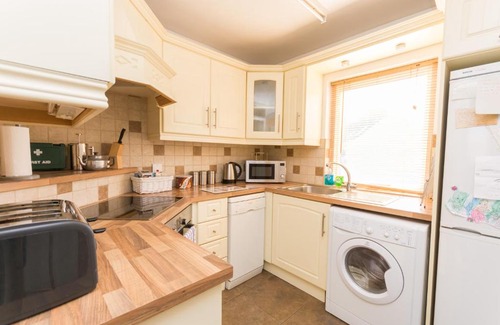 Belfast City Centre Apartment | Excellent Location - City Centre - Parking - 4 Beds -2 Bedrooms