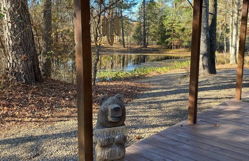 Broken Bow Cabin | Excellent location! Water view from porch, short drive to Lake and Beavers Bend!