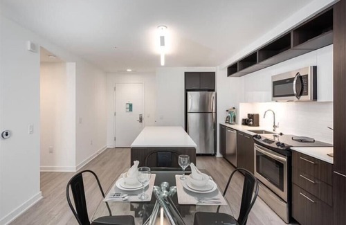 Reston Apartment | Excellent Reston Location| nr Cafes | nr Dulles Airport