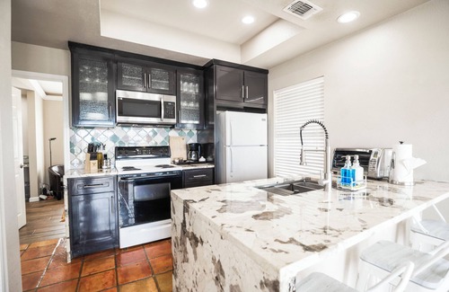 Corpus Christi Apartment | Excellent Waterfront! Pool/Spa 1BR King w/DecknBrand new Dock and Slips