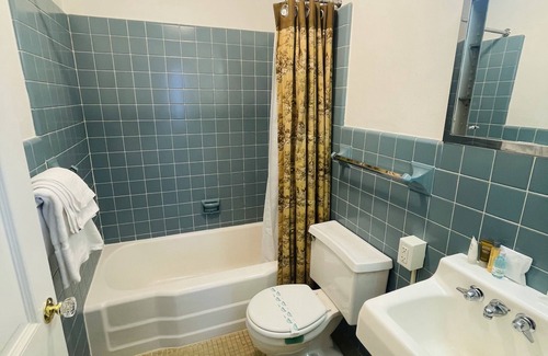Clemmons Bed & Breakfast | Excelsior at the Manor House