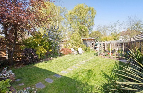 Coombe Vale House | Exceptional 5 Bed House in London Borough of Kingston