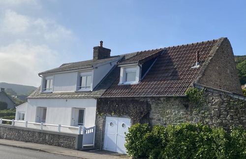 Digosville House | Exceptional 3-bedroom house with sea view