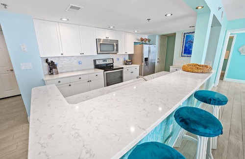 Long Beach Condo | Exceptional 3/3 1800sq ft! All Bedrooms Gulf Front! Incredible 5 Stars!