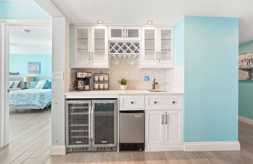 Long Beach Condo | Exceptional 3/3 1800sq ft! All Bedrooms Gulf Front! Incredible 5 Stars!