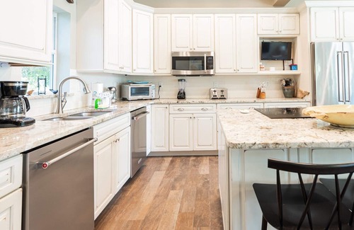 Anna Maria House | EXCEPTIONAL 5 BEDROOM, 4 BATH POOL HOME IN THE CITY OF ANNA MARIA!