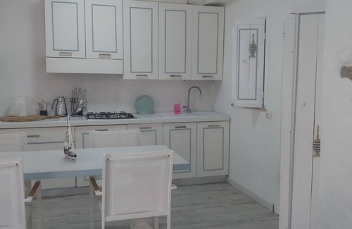 Palau Apartment | Exceptional apartment in the center of Palau. Walking distance to beach and harbor!
