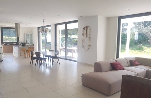Saint-Raphael House | Exceptional contemporary architect-designed villa 350 m2