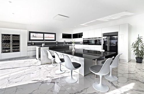 Llupia Villa | EXCEPTIONAL CONTEMPORARY VILLA CRYSTAL CLASS 5 *