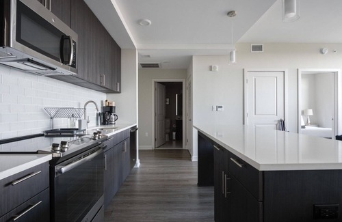 McLean Apartment | Exceptional Fairfax 1BR w/Gym & BBQ Grills, nr Theater, by Blueground