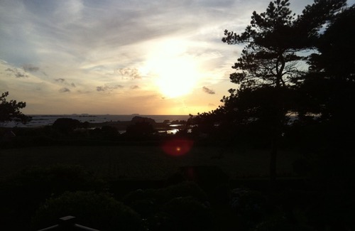 Plougrescant House | Exceptional family home with sea view, sleeps 9/10. Pink granite coast