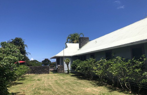 Captain Cook House | Exceptional Historic Home in South Kona