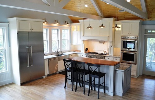 Cape Fear Station House | EXCEPTIONAL HOME, WALK TO: E BEACH, MIKE'S BITES, SHOAL'S, COMMON & CONSERVANCY