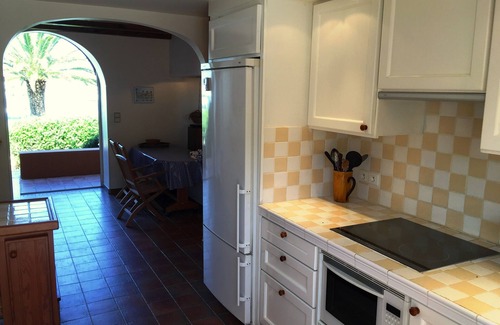 Porquerolles House | Exceptional location on the port of Porquerolles 20 m from the water .