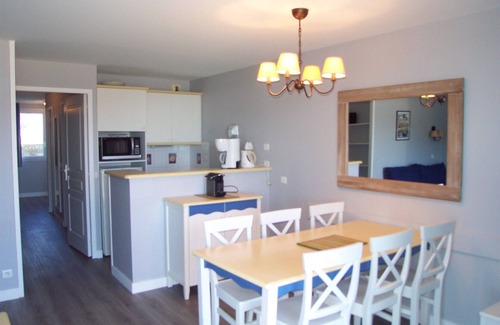 Treboul Apartment | Exceptional location, 3-star apartment, sea view from all rooms