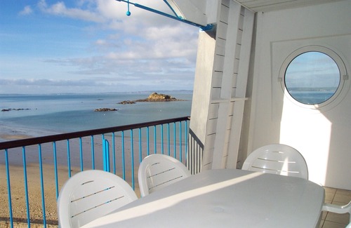 Treboul Apartment | Exceptional location for this seafront apartment