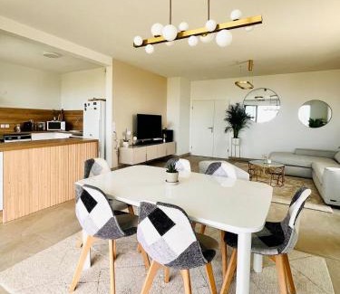 Bastide-Brazza Apartment | Exceptional panoramic view