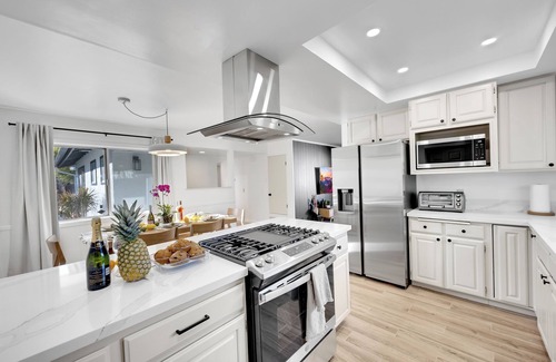 Azusa House | Exceptional Tranquil Azusa Retreat
