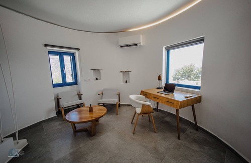 Koundouros Villa | EXCEPTIONAL WINDMILL VILLA IN AN IDYLLIC SETTING