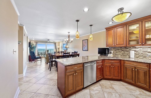 Ocean Drive Condo | EXCEPTIONALLY CLEAN 3BR/3BA OCEANFRONT CONDO-NOVEMBER DATES AVAIL. STARTING 11TH