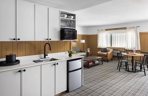 Jackson Apartment | Exciting Outdoor Escapade! Free Parking, Swimming Pool, Pets are Welcome!
