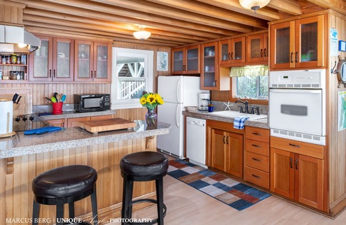 Lincoln City House | Exciting wild surf in the winter or soothing rolling waves in the summer.