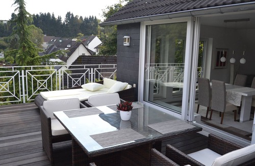 Solingen Apartment | Exclusive 100 sqm loft-style apartment in Solingen with 2 roof terraces