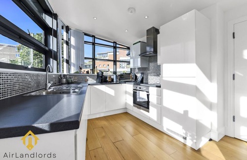 Vincent Square Apartment | Exclusive 2 Bedroom Flat near Buckingham Palace