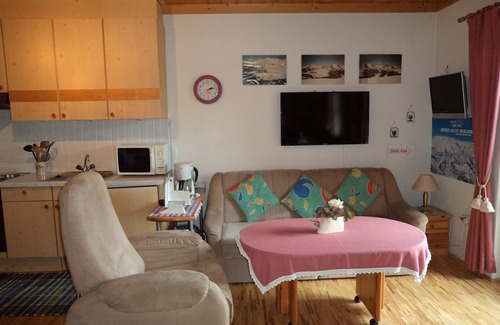 Hochkrimml Apartment | Exclusive 2 room non-smoking apartment in the ski area at 1700m, underground parking