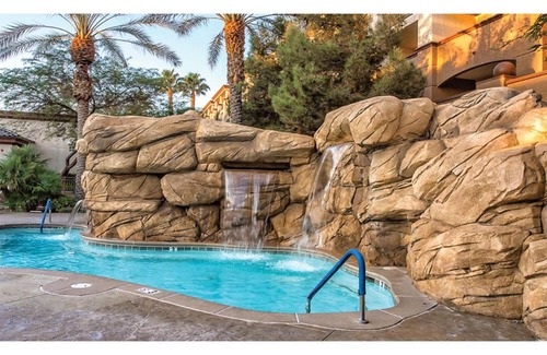 Enterprise Apartment | Exclusive 2BR Condo Retreat, Featuring a Lazy River - Special Offer Now!