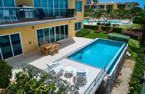 Oranjestad-West Condo | Exclusive 6 Bedrooms Beach Front Condo W/Private Pool