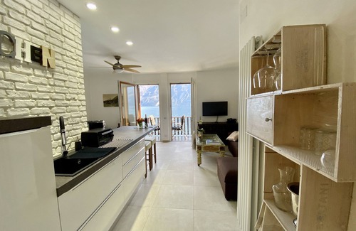 Limone sul Garda Apartment | EXCLUSIVE 65M2 APARTMENT BOUGANVILLE FRONT LAKE BALCONY