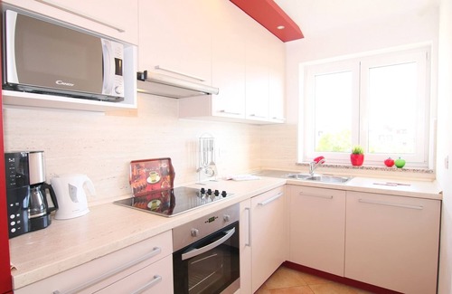 Brulo Apartment | Exclusive apartment Beethoven with a view of the Adriatic Sea and Porec in a prime location of Porec